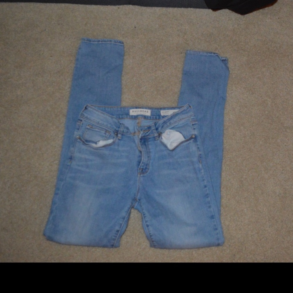 Bullhead light blue skinny jeans